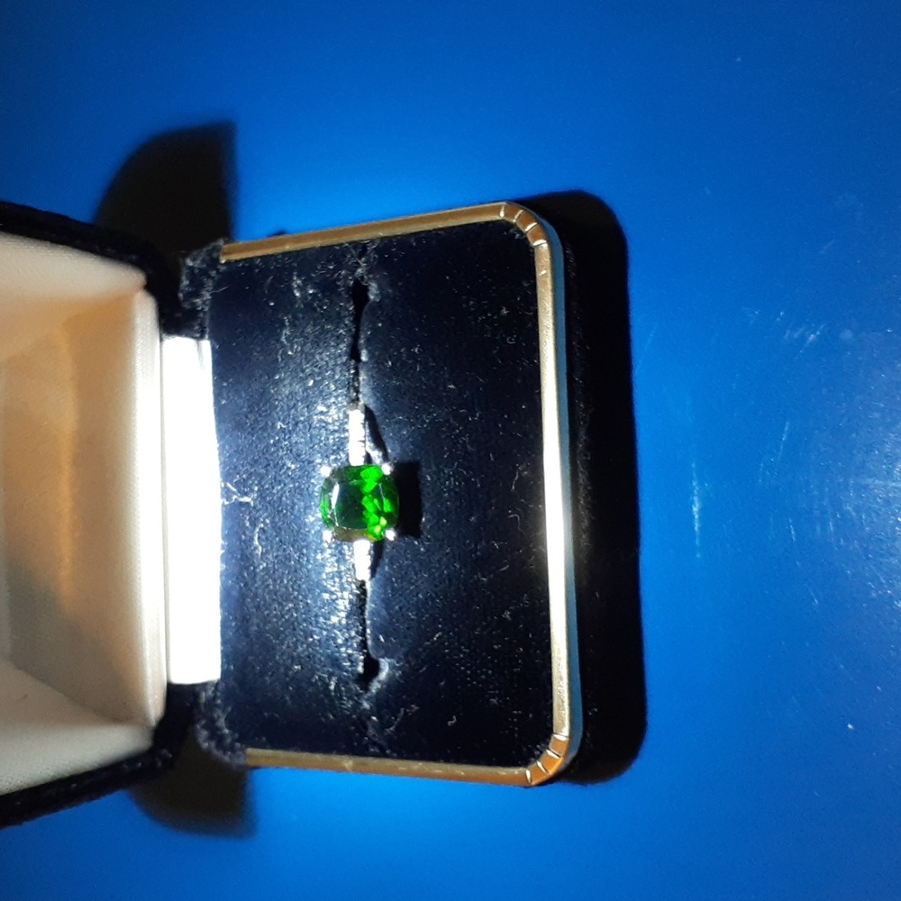 Chrome Diopside and diamond ring.